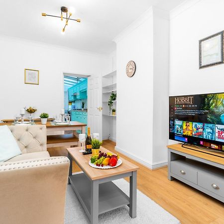 Luxury 3 Bedroom House - Harborne - Parking - Garden - Wifi & Netflix 122G Birmingham Zewnętrze zdjęcie