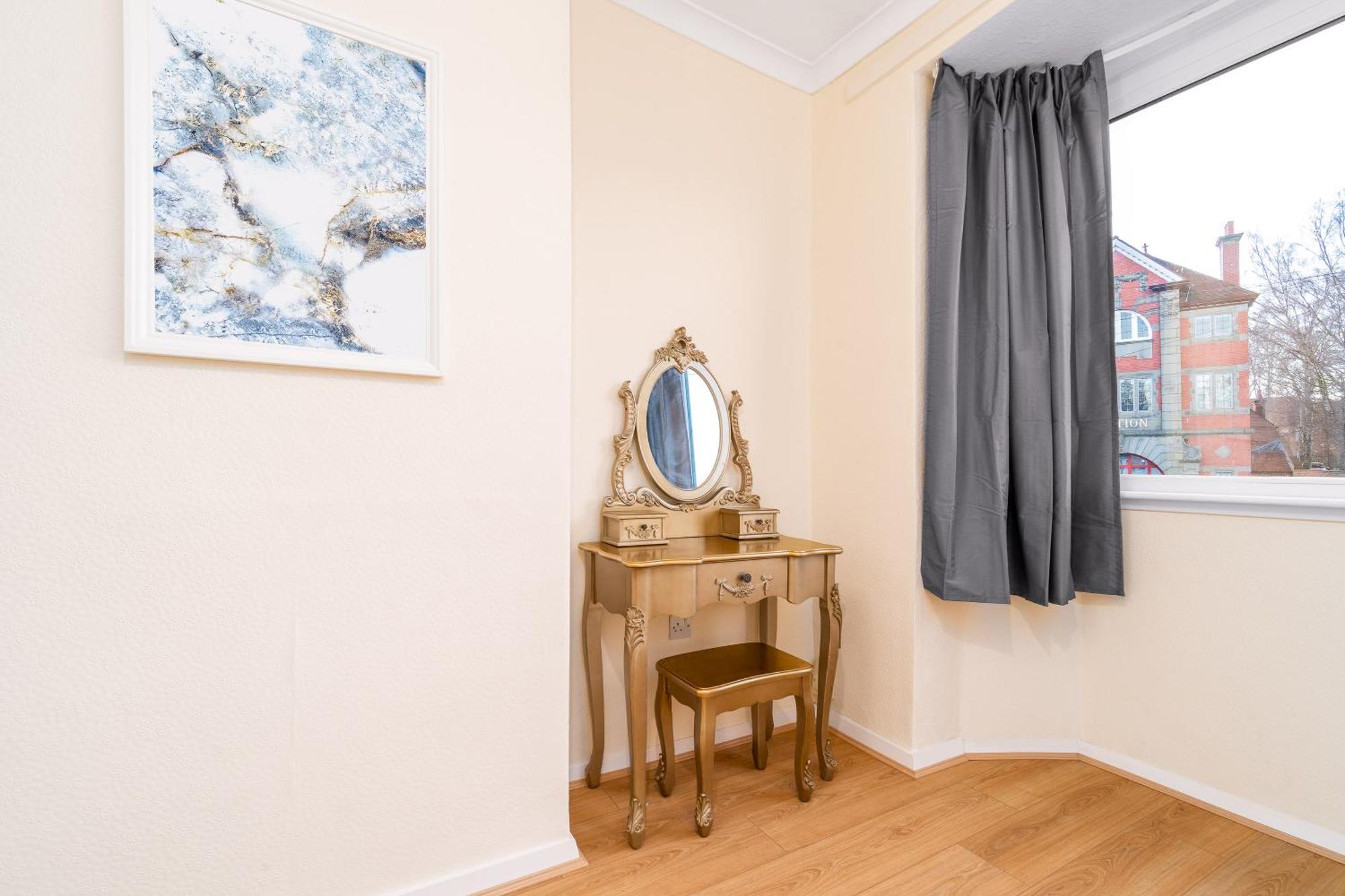 Luxury 3 Bedroom House - Harborne - Parking - Garden - Wifi & Netflix 122G Birmingham Zewnętrze zdjęcie