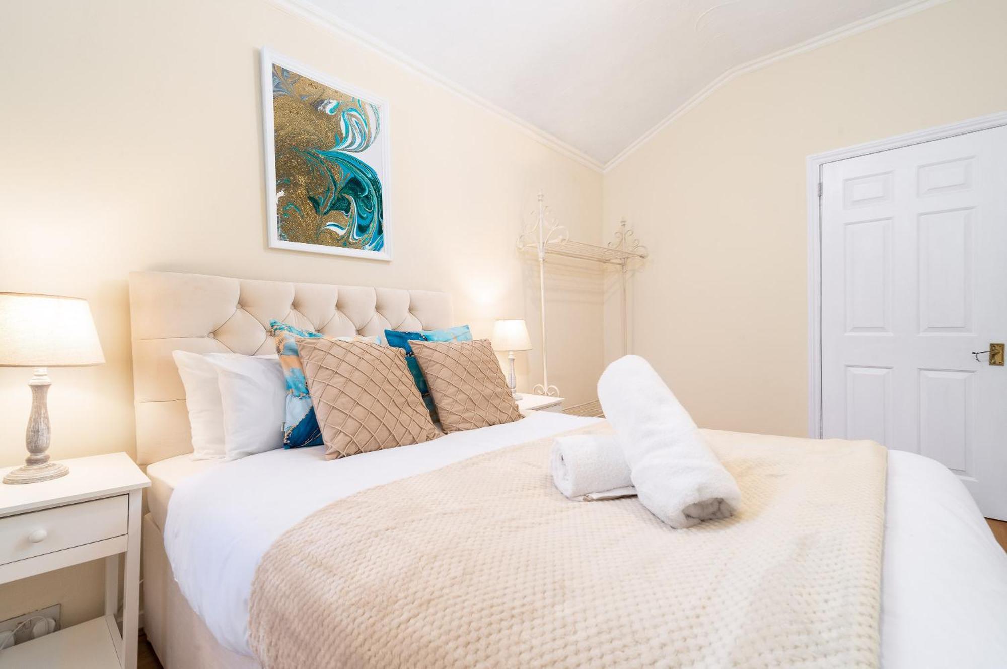 Luxury 3 Bedroom House - Harborne - Parking - Garden - Wifi & Netflix 122G Birmingham Zewnętrze zdjęcie